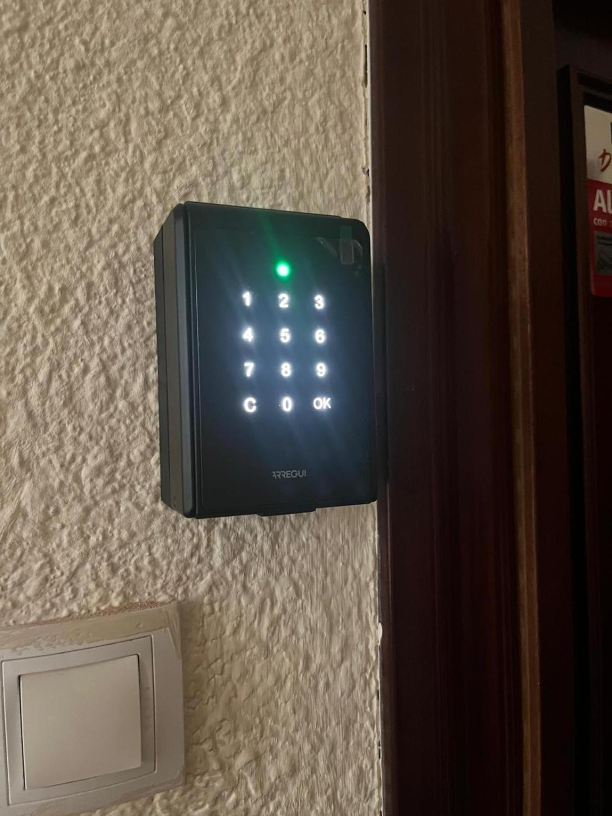 Apartament Piso Avenida De Madrid Saragossa Zewnętrze zdjęcie